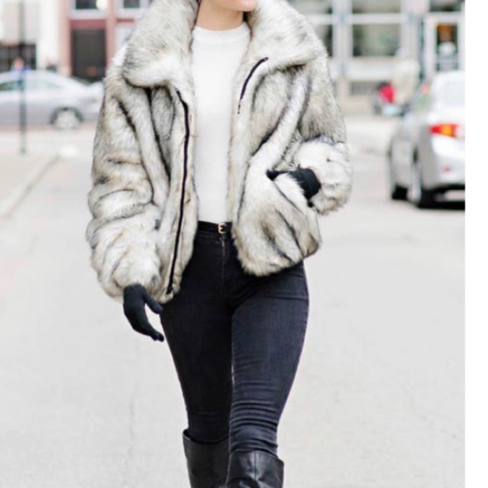 Donna Salyers coat